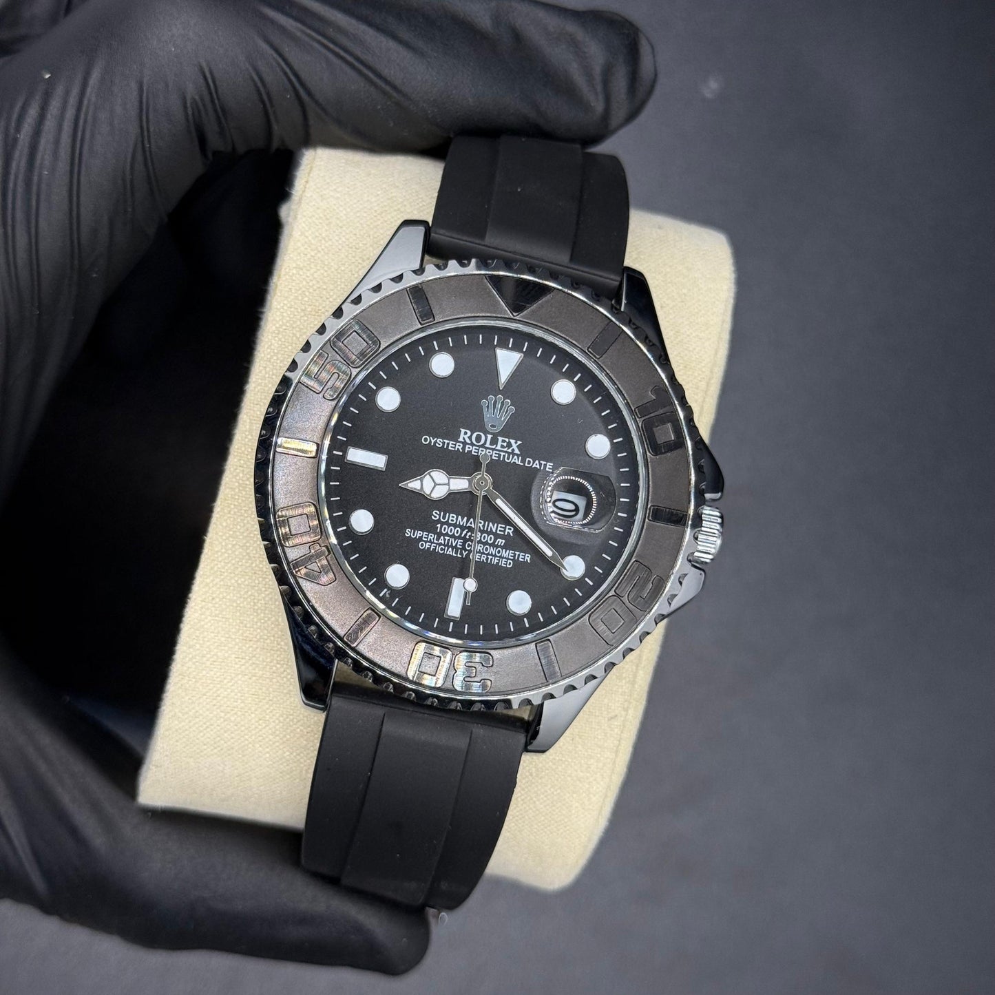 Rotating Bezel Watch With Rubber Strap & Master Lock